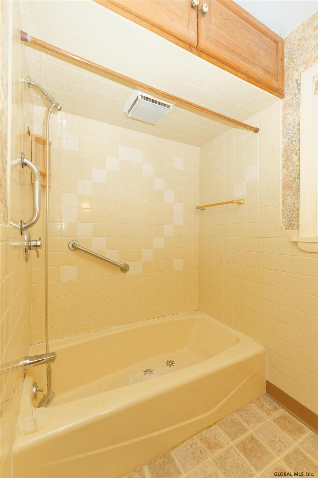 524 Kings Road Schenectady, NY 12304 - Photo 18 of 31 Photo 18