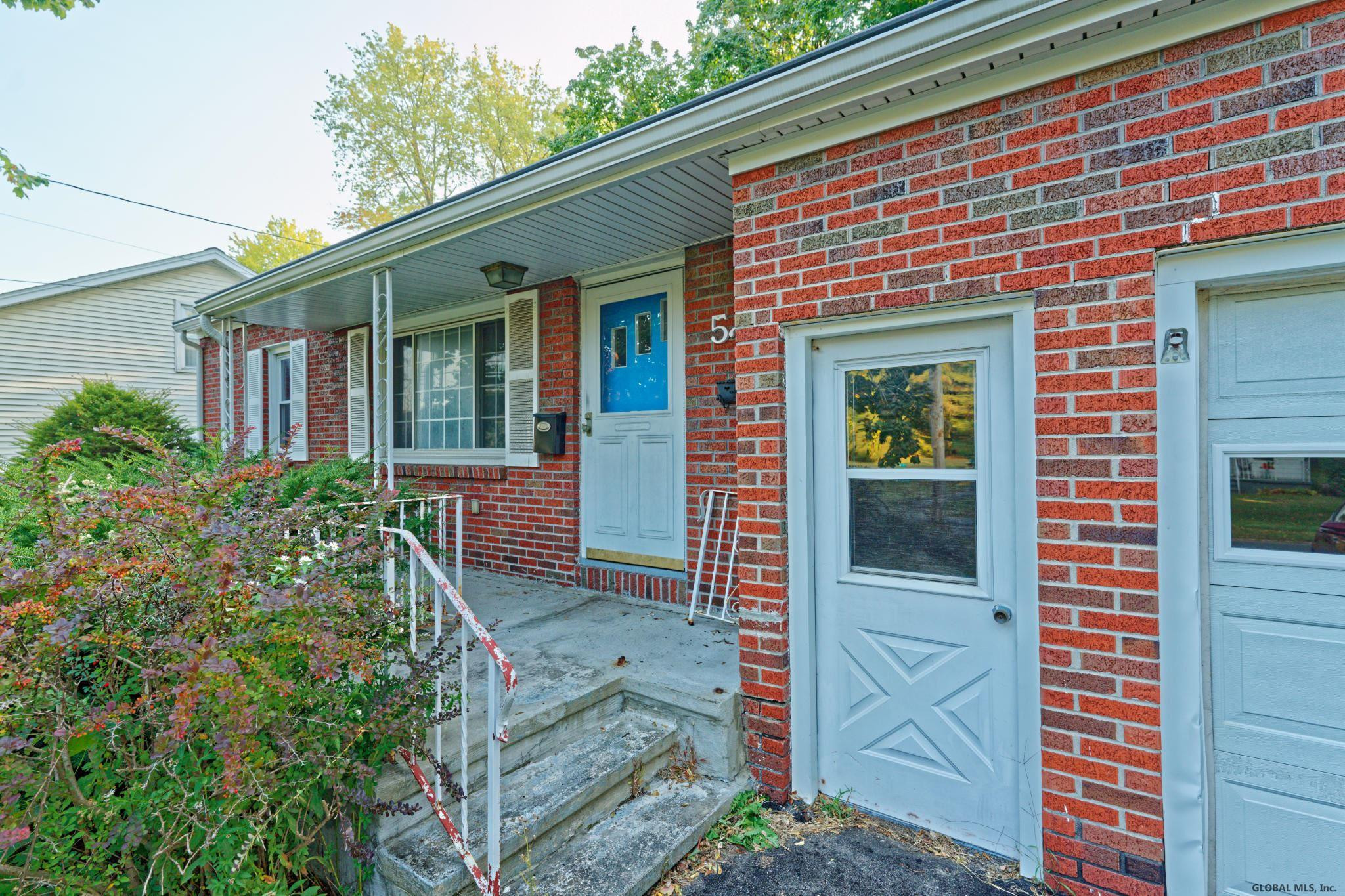 524 Kings Road Schenectady, NY 12304 - Photo 4 of 31 Photo 4