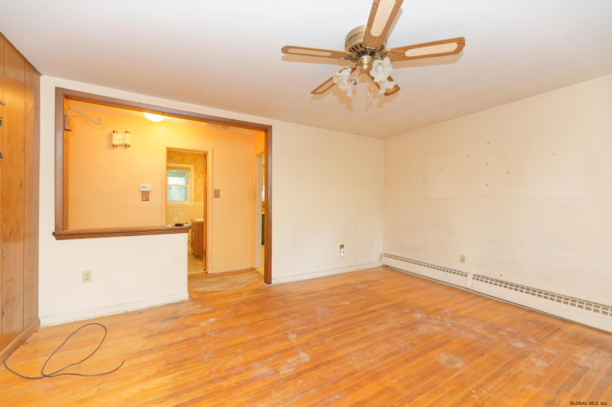 524 Kings Road Schenectady, NY 12304 - Photo 5 of 31 Photo 5