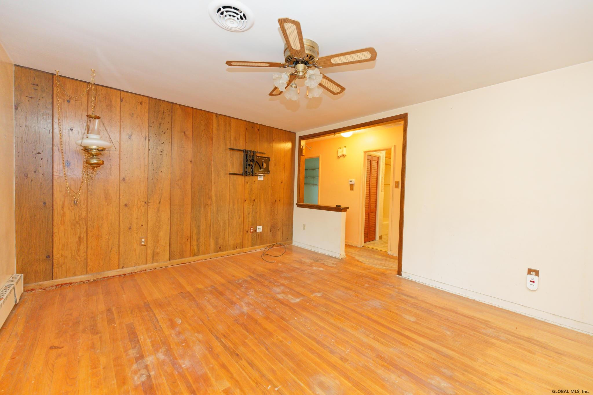 524 Kings Road Schenectady, NY 12304 - Photo 6 of 31 Photo 6