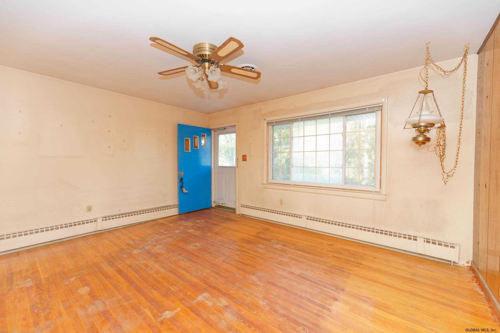 524 Kings Road Schenectady, NY 12304 - Photo 8 of 31 Photo 8