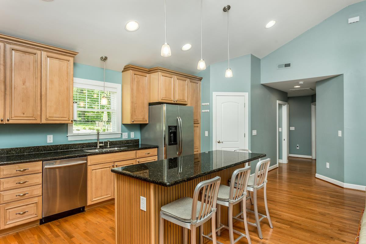 618 Glascock Street Raleigh, NC 27604 - Photo 12 of 29 Kichen