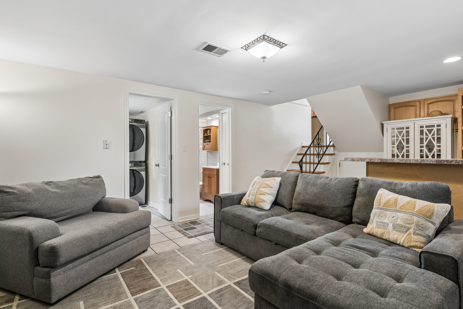 1044 Charing Cross Road Lombard, IL 60148 - Photo 15 of 20