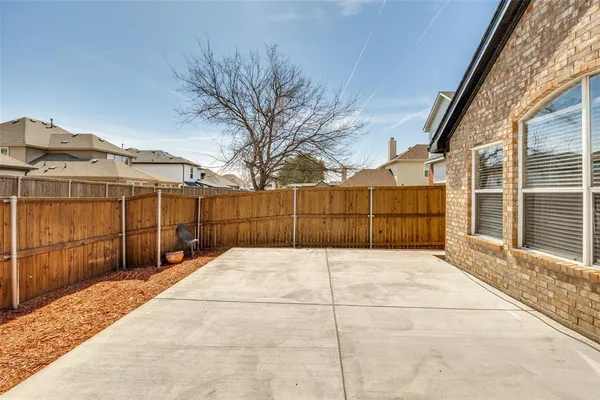 $2,400 | 613 Castleford Drive, Allen, TX 75013