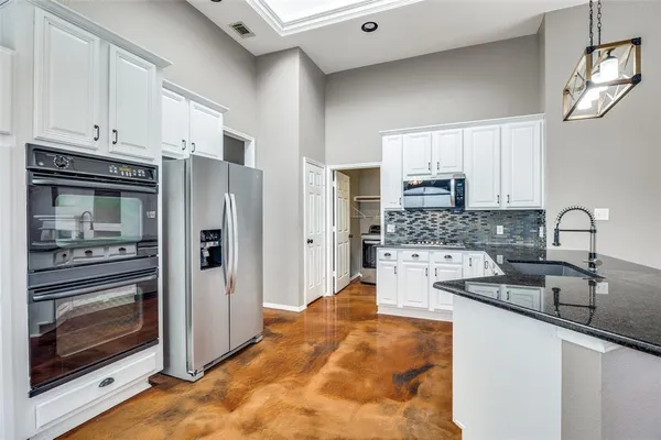 $2,400 | 613 Castleford Drive, Allen, TX 75013