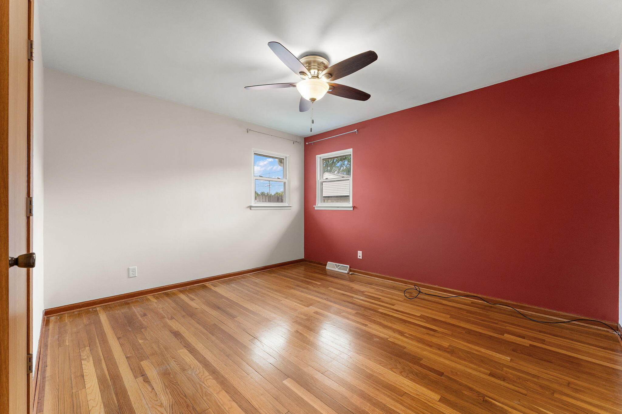 924 North Elmer Street Griffith, IN 46319 - Photo 10 of 22 2048x1365