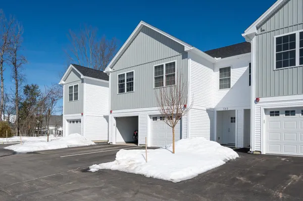 $410,000 | 13 Suffolk Drive, Unit 3, Concord, NH 03303