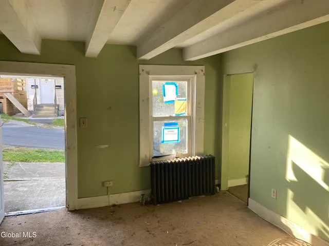 $79,900 | 76 Lawrence Street, Rensselaer, NY 12144