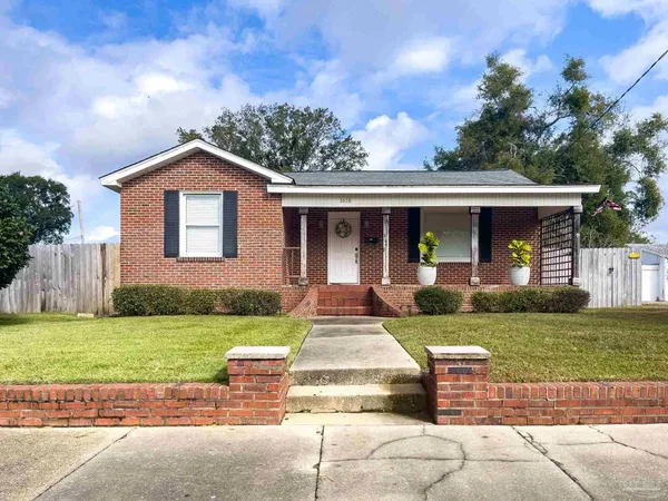 $1,825 | 1618 West Garden Street, Pensacola, FL 32502