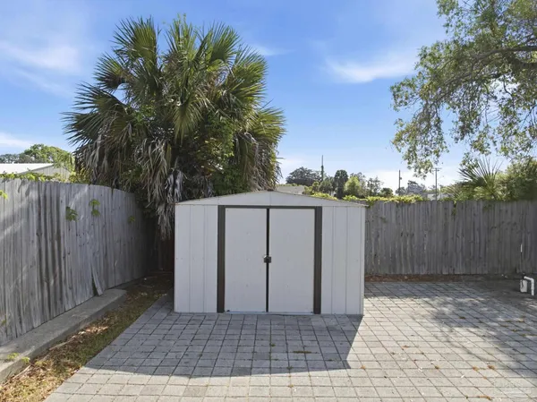 $1,825 | 1618 West Garden Street, Pensacola, FL 32502