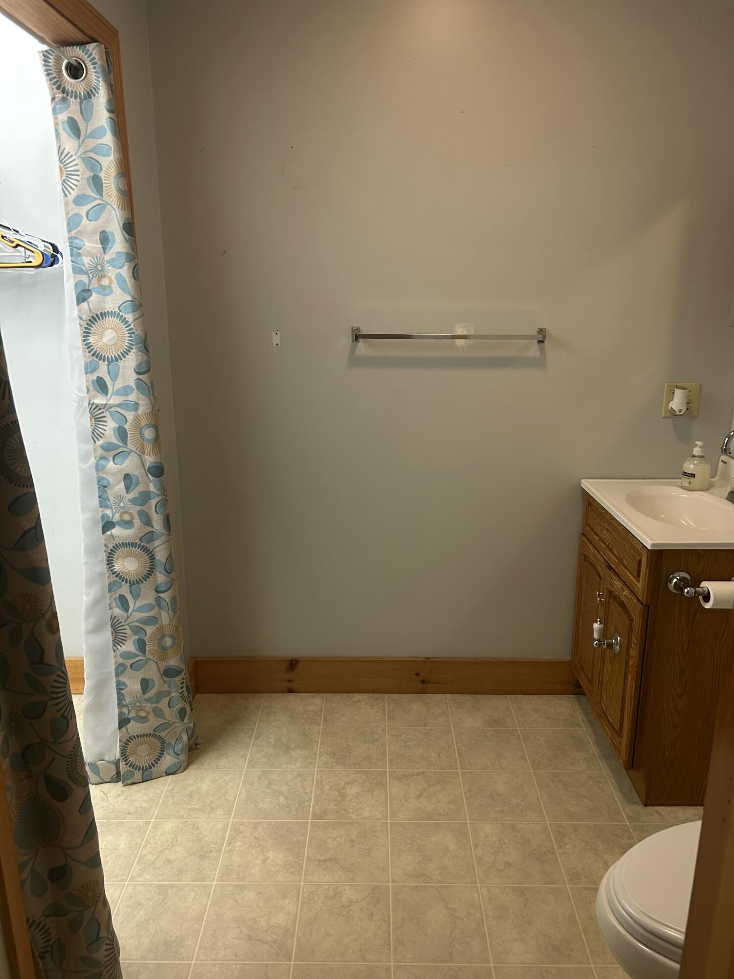 26 Clark Street Thomaston, ME 04861 - Photo 19 of 57 IMG_4512