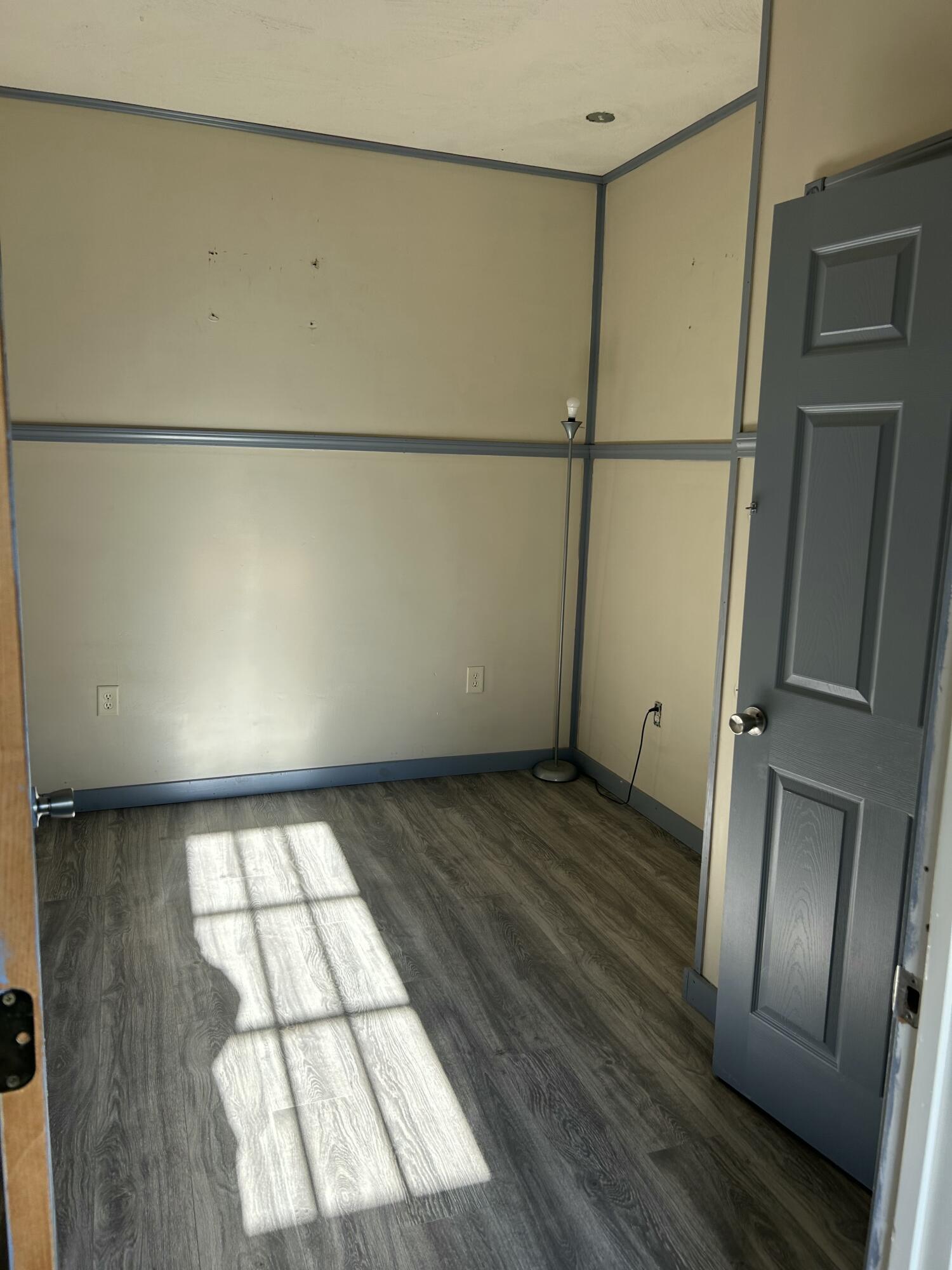 26 Clark Street Thomaston, ME 04861 - Photo 30 of 57 IMG_4544