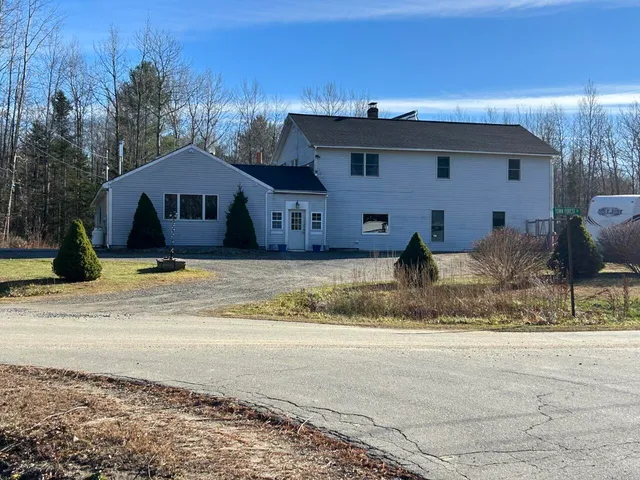 $849,999 | 26 Clark Street, Thomaston, ME 04861
