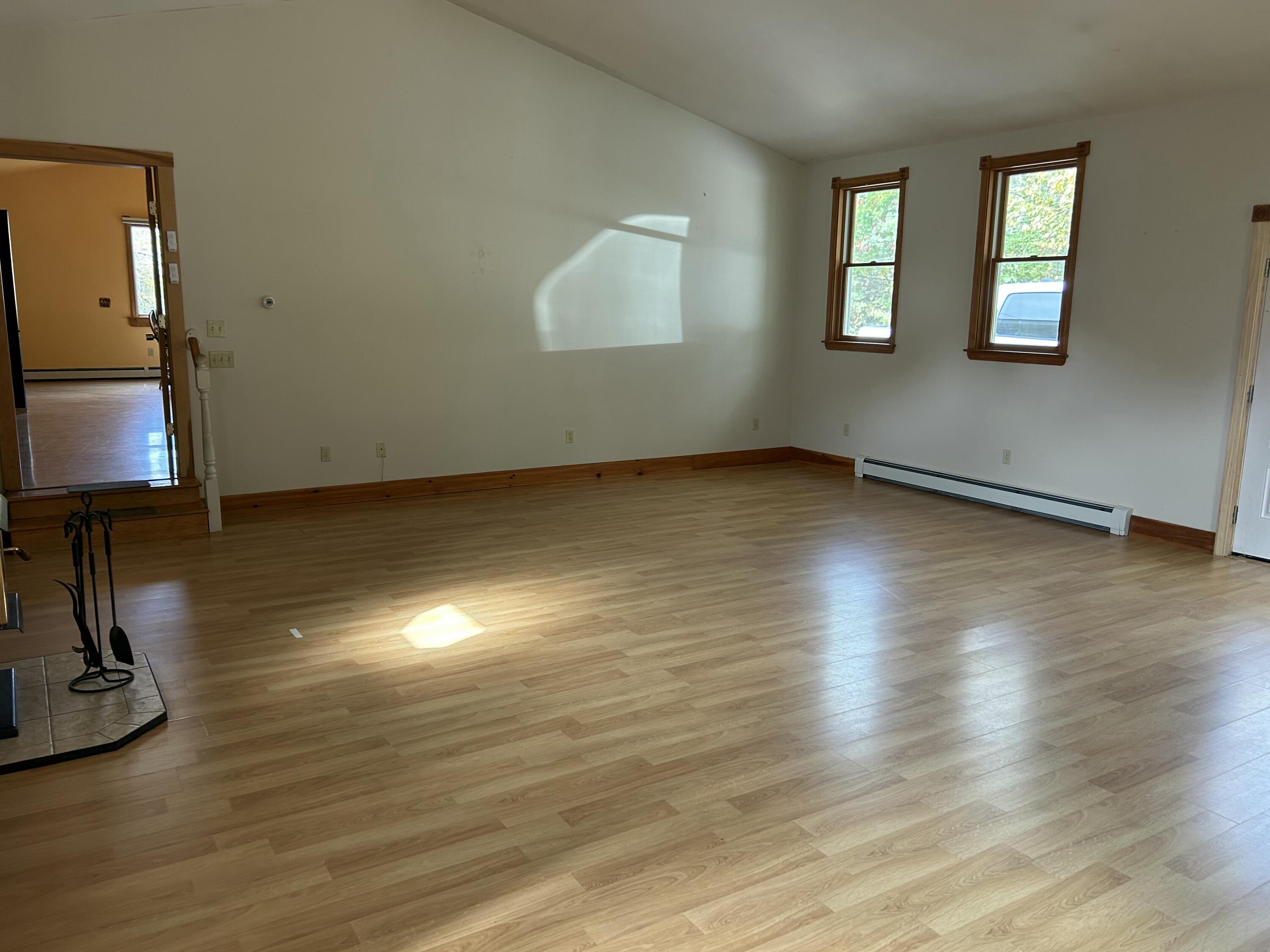 26 Clark Street Thomaston, ME 04861 - Photo 10 of 57 IMG_4526