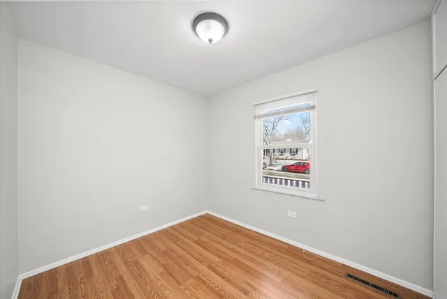 $323,900 | 228 Kosan Circle, Streamwood, IL 60107