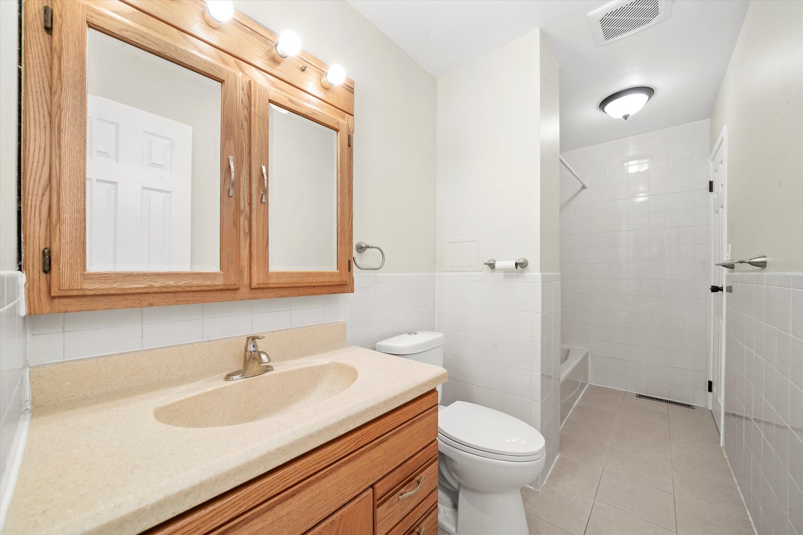 228 Kosan Circle Streamwood, IL 60107 - Photo 12 of 25