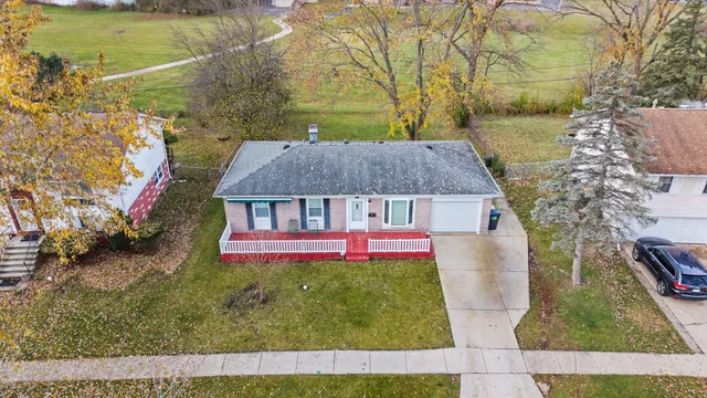 $323,900 | 228 Kosan Circle, Streamwood, IL 60107