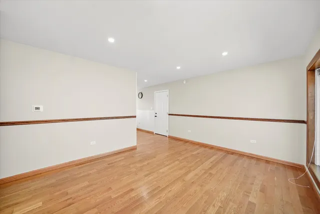 $323,900 | 228 Kosan Circle, Streamwood, IL 60107