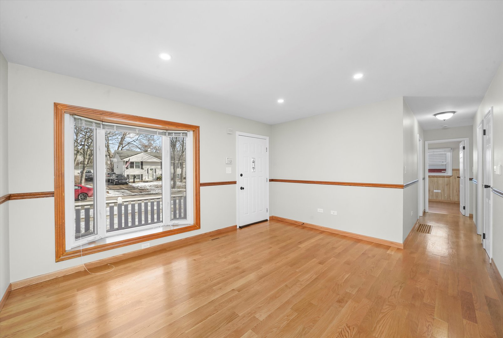 228 Kosan Circle Streamwood, IL 60107 - Photo 7 of 25