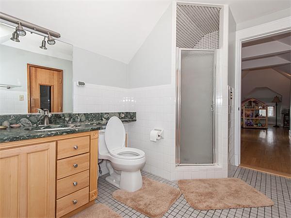 129 Hillside Road, Unit 2 Watertown, MA 02472 - Photo 24 of 28 Gallery Image 24