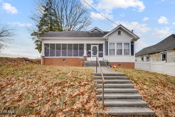 $1,525 | 818 5th Street, Bristol, TN 37620