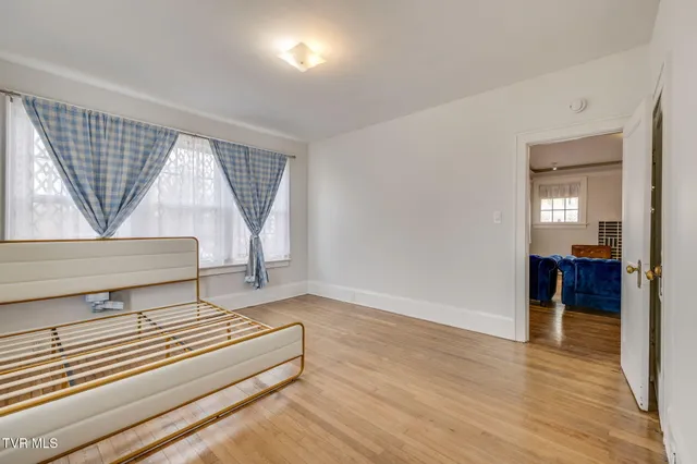 $1,595 | 818 5th Street, Bristol, TN 37620