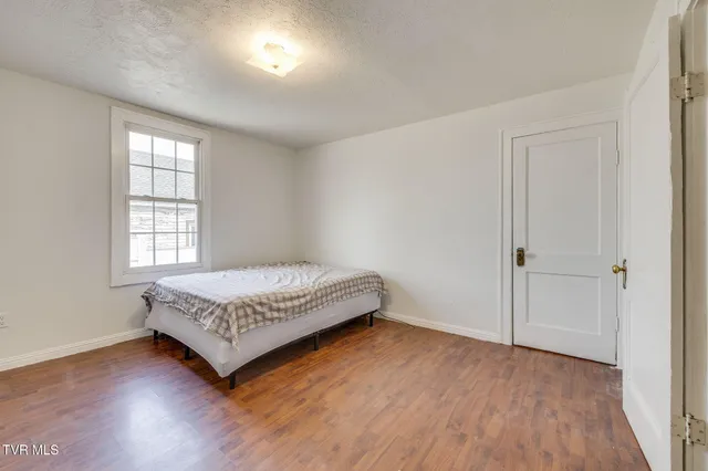 $1,595 | 818 5th Street, Bristol, TN 37620