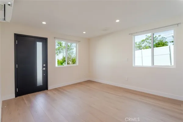 $2,200 | 10421 Pinyon Avenue, Tujunga, CA 91042