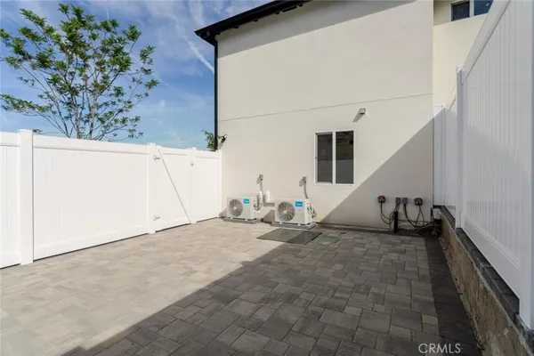 $2,200 | 10421 Pinyon Avenue, Tujunga, CA 91042