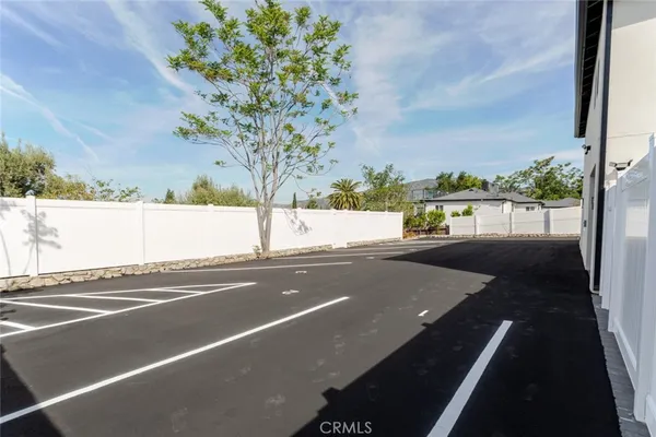 $2,200 | 10421 Pinyon Avenue, Tujunga, CA 91042