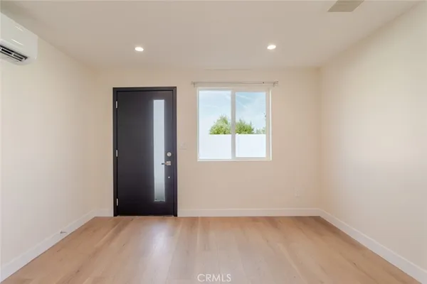 $2,200 | 10421 Pinyon Avenue, Tujunga, CA 91042