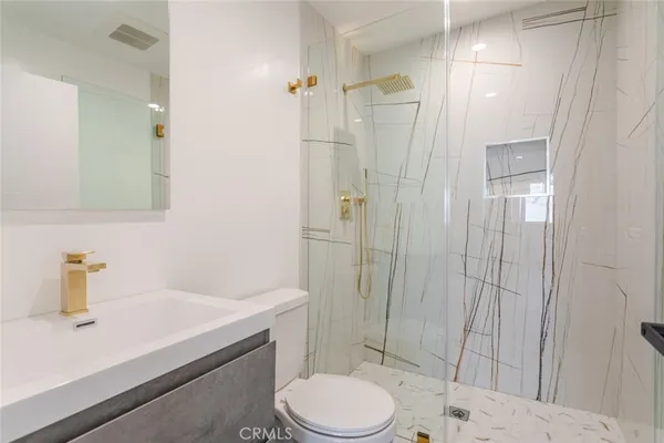 $2,200 | 10421 Pinyon Avenue, Tujunga, CA 91042