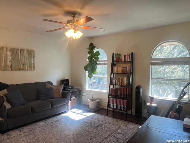 11102 Entrada Loop Laredo, TX 78045 - Photo 8 of 13