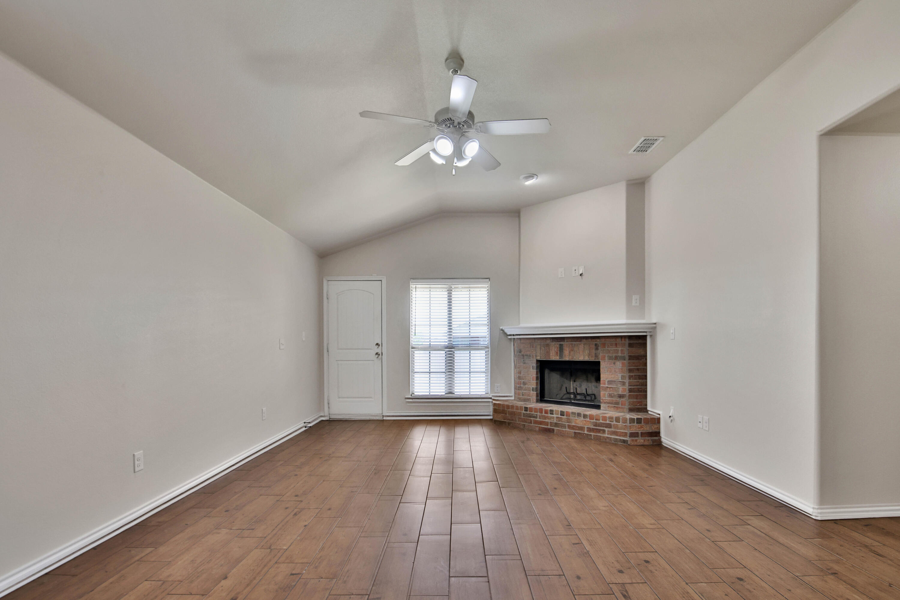 6923 96th Street Lubbock, TX 79424 - Photo 14 of 38 IMG_9499