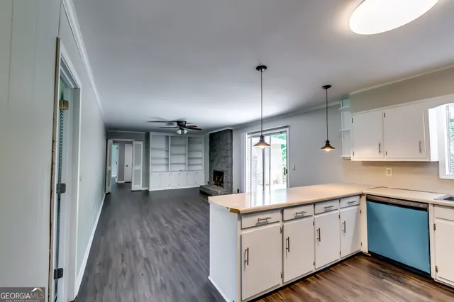 $2,200 | 4342 Riverwood Circle, Decatur, GA 30035