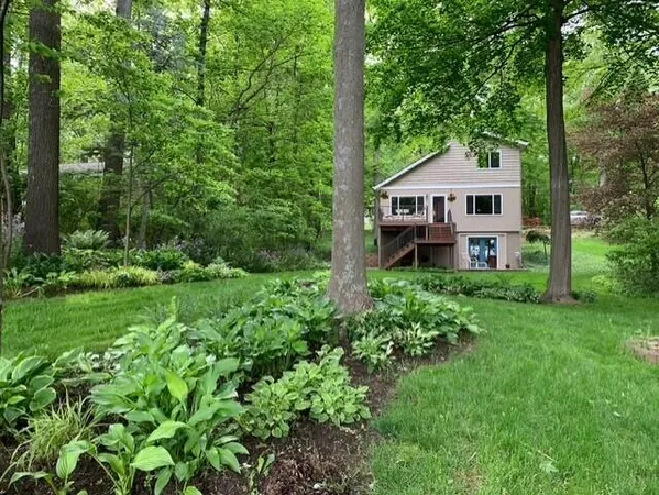 $396,000 | 253 Westshore Drive, Jerome, MI 49249