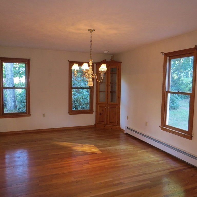 180 Kettle Hole Road Bolton, MA 01740 - Photo 9 of 24 Gallery Image 9