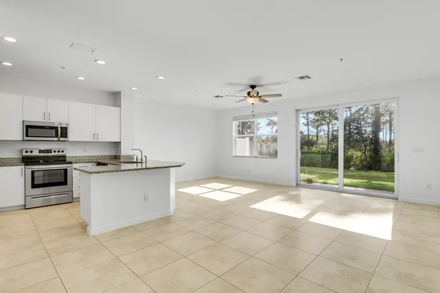 $2,900 | 6208 Southeast Portofino Circle, Hobe Sound, FL 33455