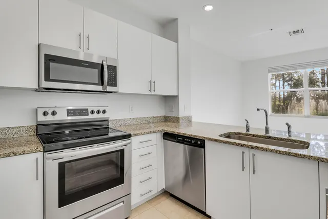 $2,900 | 6208 Southeast Portofino Circle, Hobe Sound, FL 33455