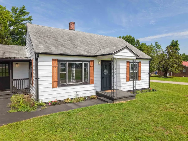 $129,000 | 201 Walnut Street, Adamsville, TN 38310