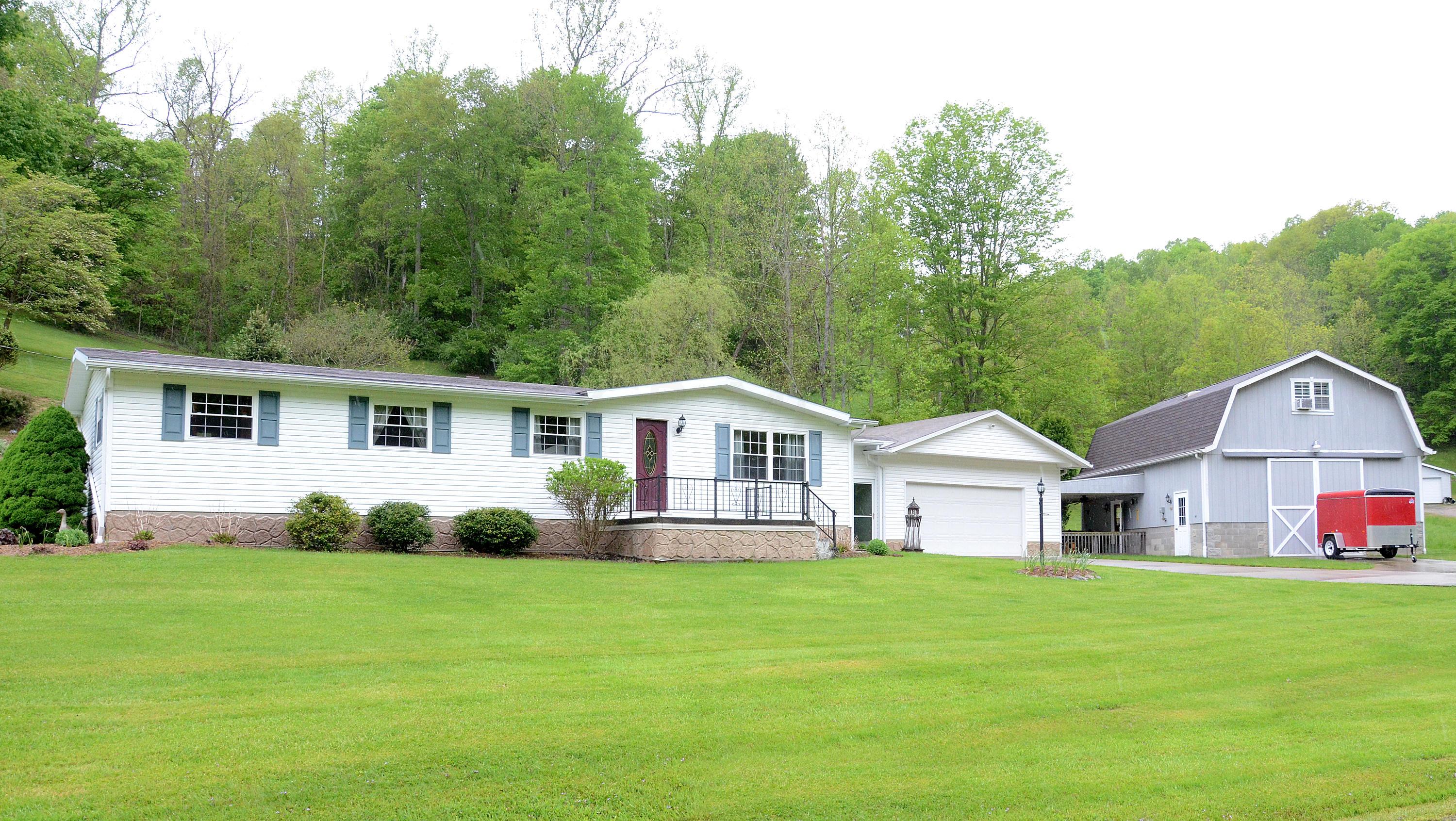 65055 Slaughter Hill Road Cambridge, OH 43725 - Photo 1 of 34