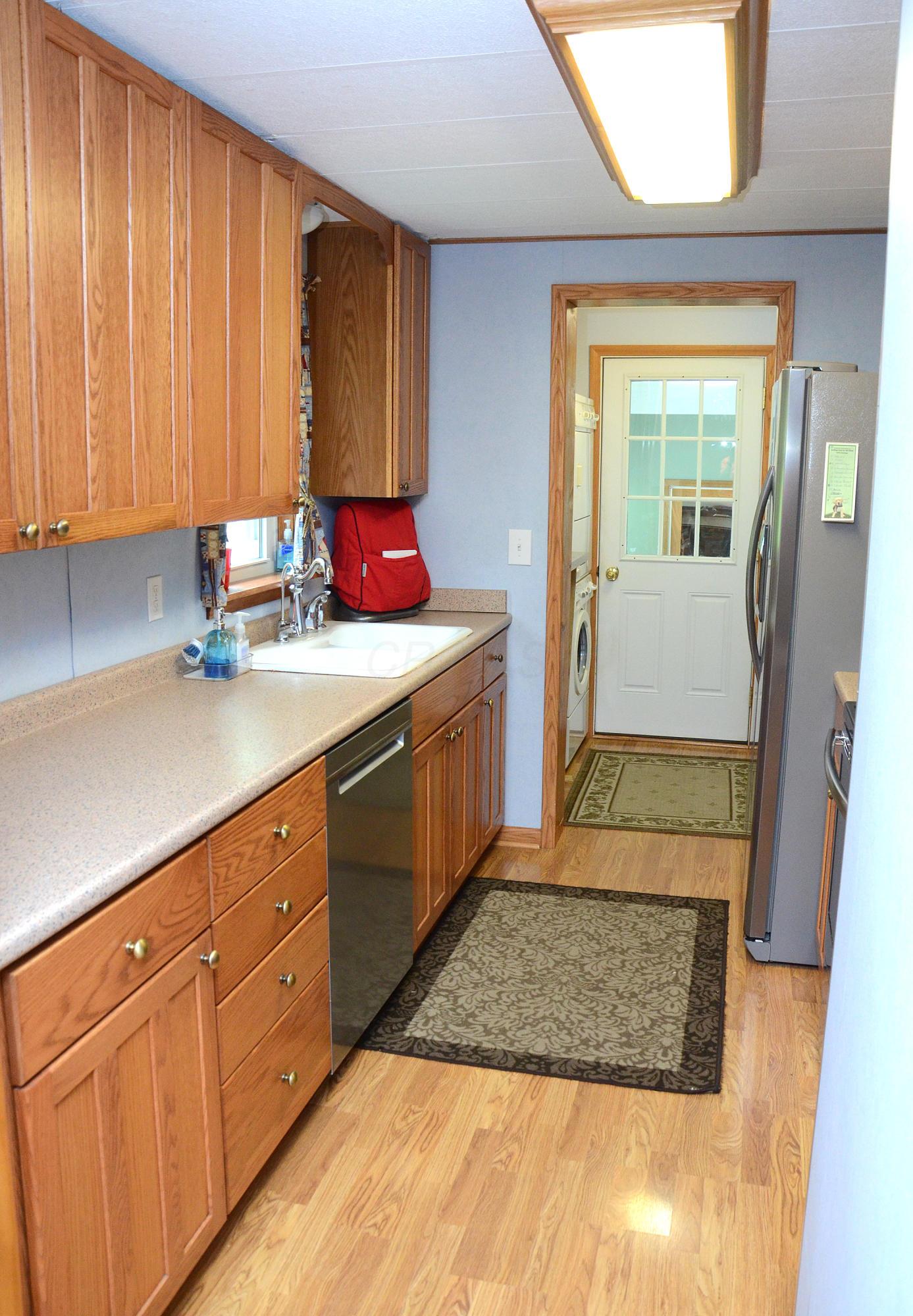 65055 Slaughter Hill Road Cambridge, OH 43725 - Photo 5 of 34