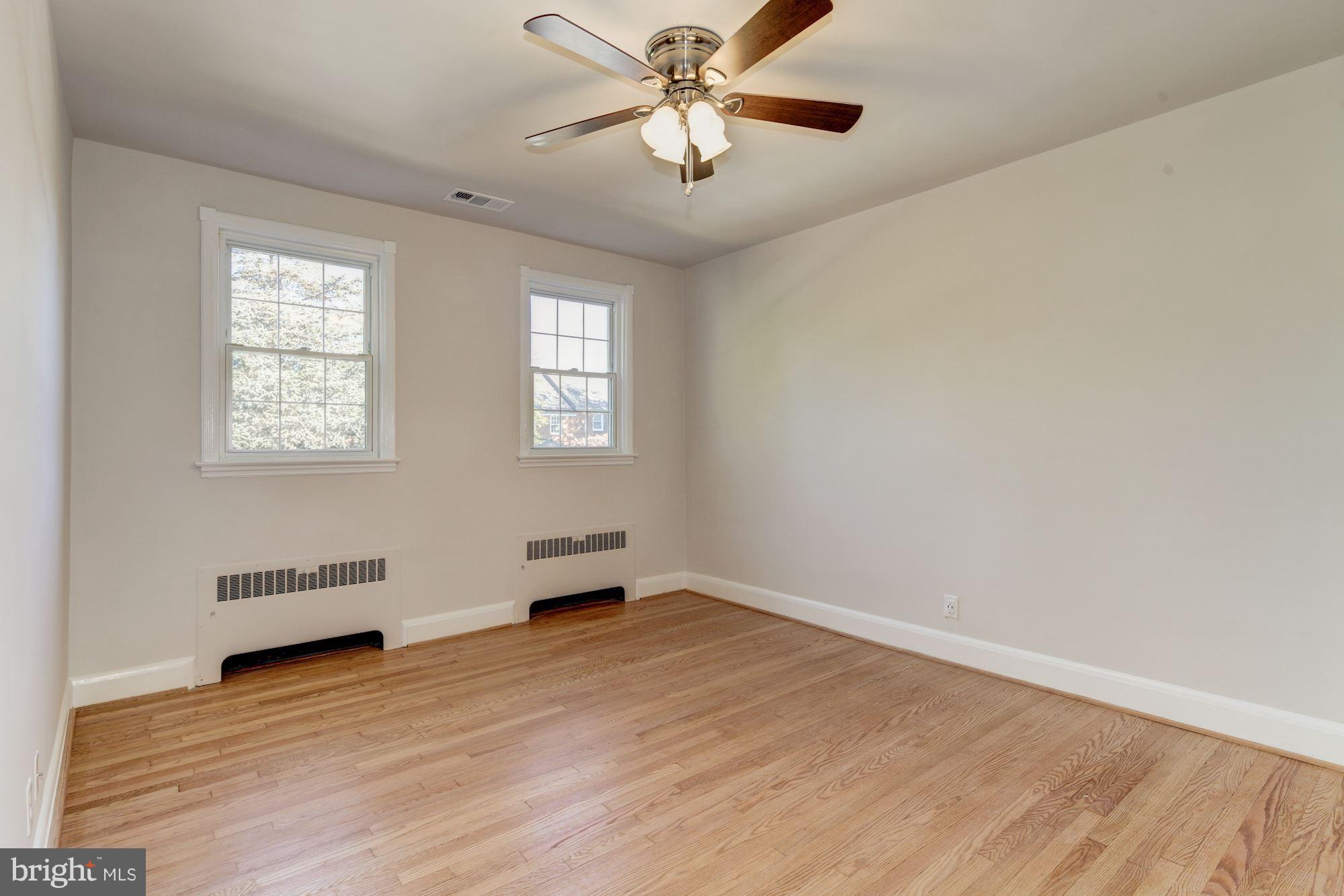 49 Dunkirk Road Baltimore, MD 21212 - Photo 16 of 30 Master bedroom with new ceiling fan.