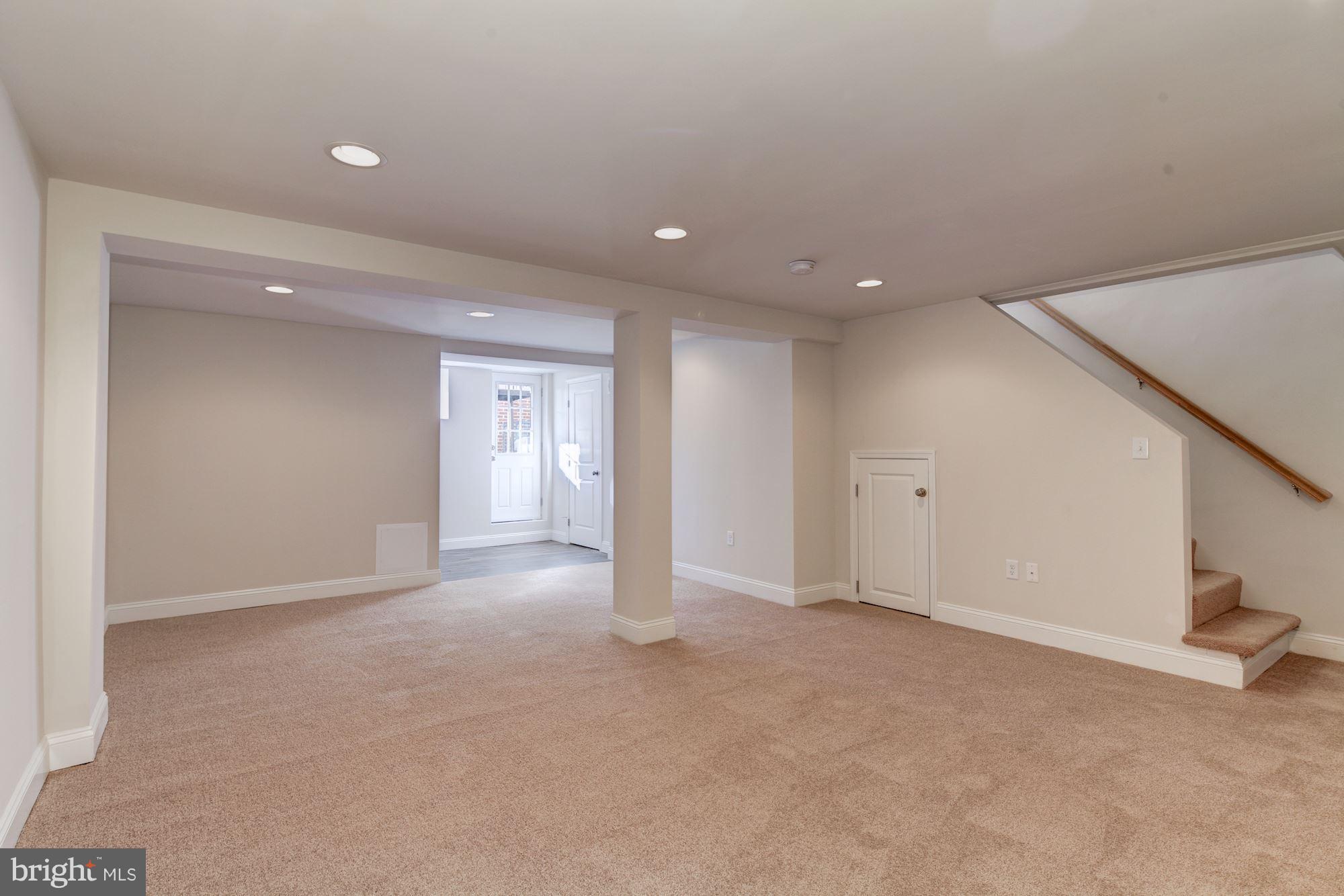 49 Dunkirk Road Baltimore, MD 21212 - Photo 23 of 30 Gathering area for games, playdates, more.
