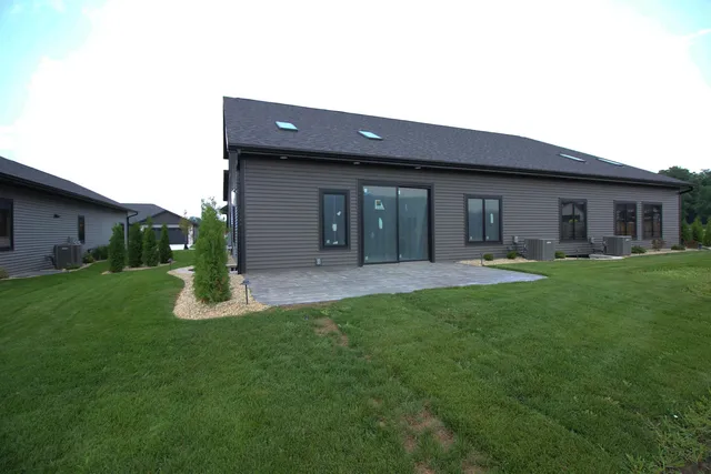 $549,900 | 365 Ridge View, Unit 15, Milton, WI 53563