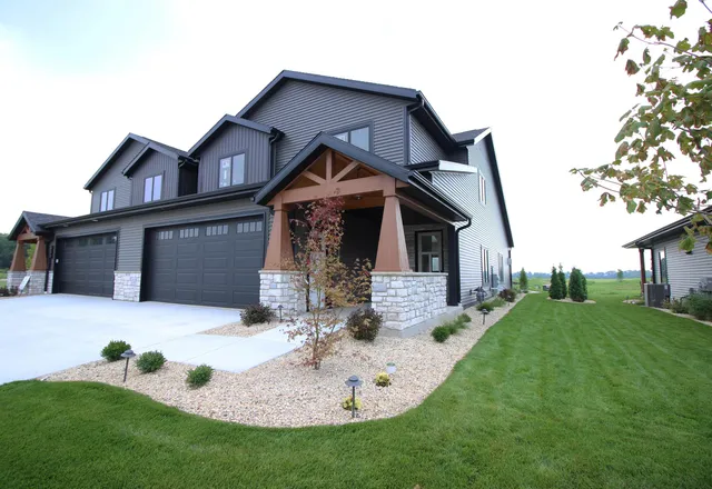 $549,900 | 365 Ridge View, Unit 15, Milton, WI 53563