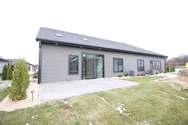 $549,900 | 365 Ridge View, Unit 15, Milton, WI 53563