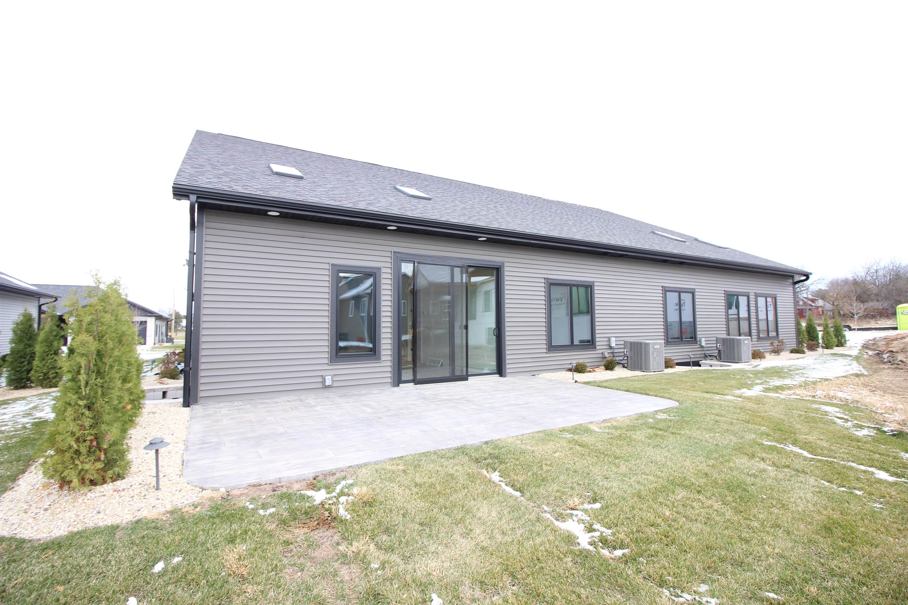 365 Ridge View, Unit 15 Milton, WI 53563 - Photo 9 of 24