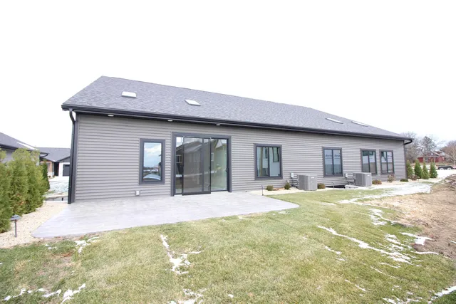 $549,900 | 365 Ridge View, Unit 15, Milton, WI 53563