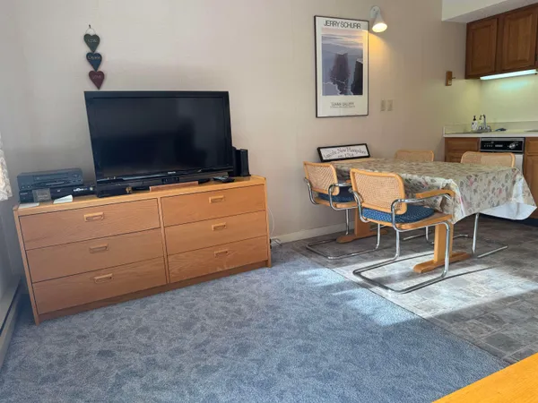 $279,900 | 36 Lodge Road, Unit C210, Lincoln, NH 03251